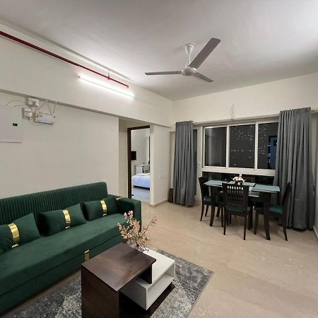 2Bhk Plus Living Room Near Nesco Malad East West Mumbai Exterior foto